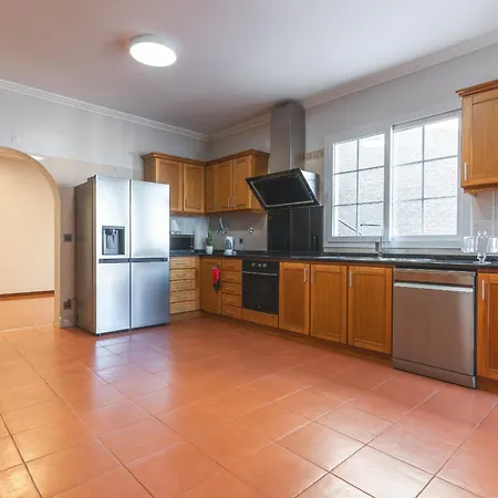 Semesterbostad Alves By Altlantic