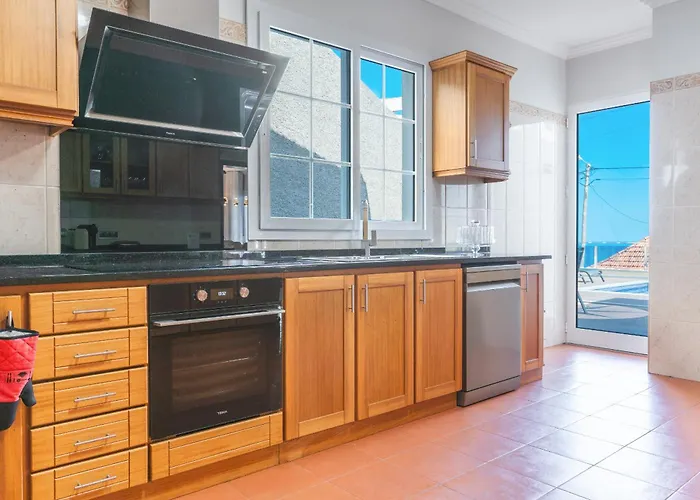 Alves By Altlantic Feriehus São Roque do Faial