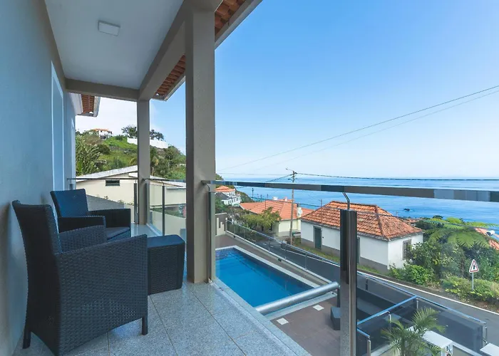 Feriehus Alves By Altlantic São Roque do Faial